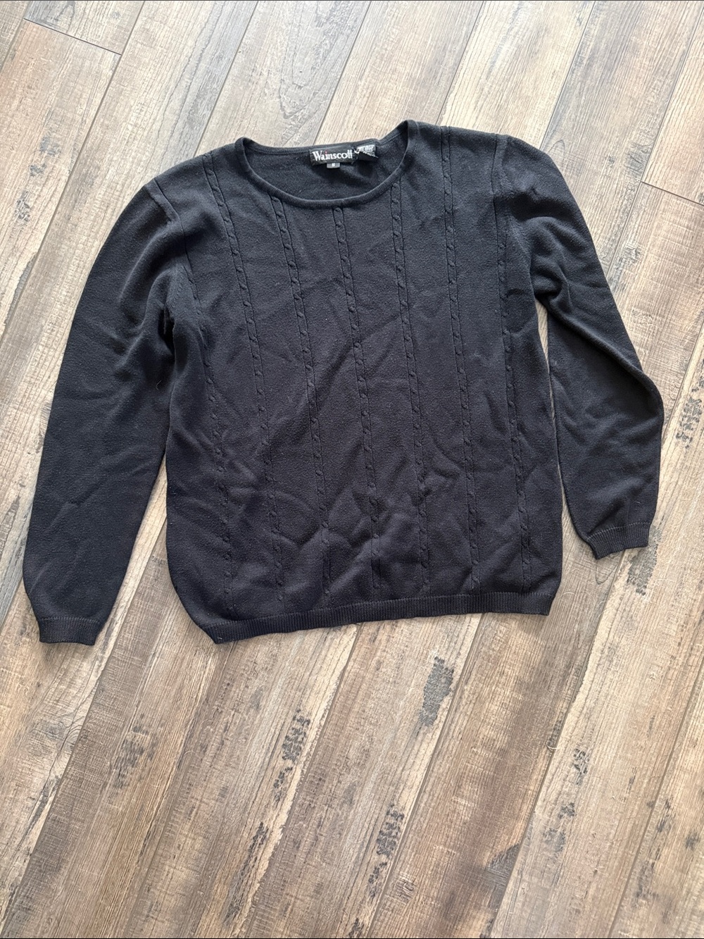 Vintage Wainscott Women's Black Cable-Trim Crewneck Sweater